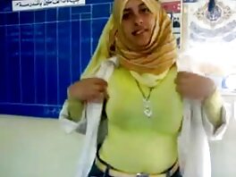 Una mora dai grossi webcam gratis hard seni succhia e scopa